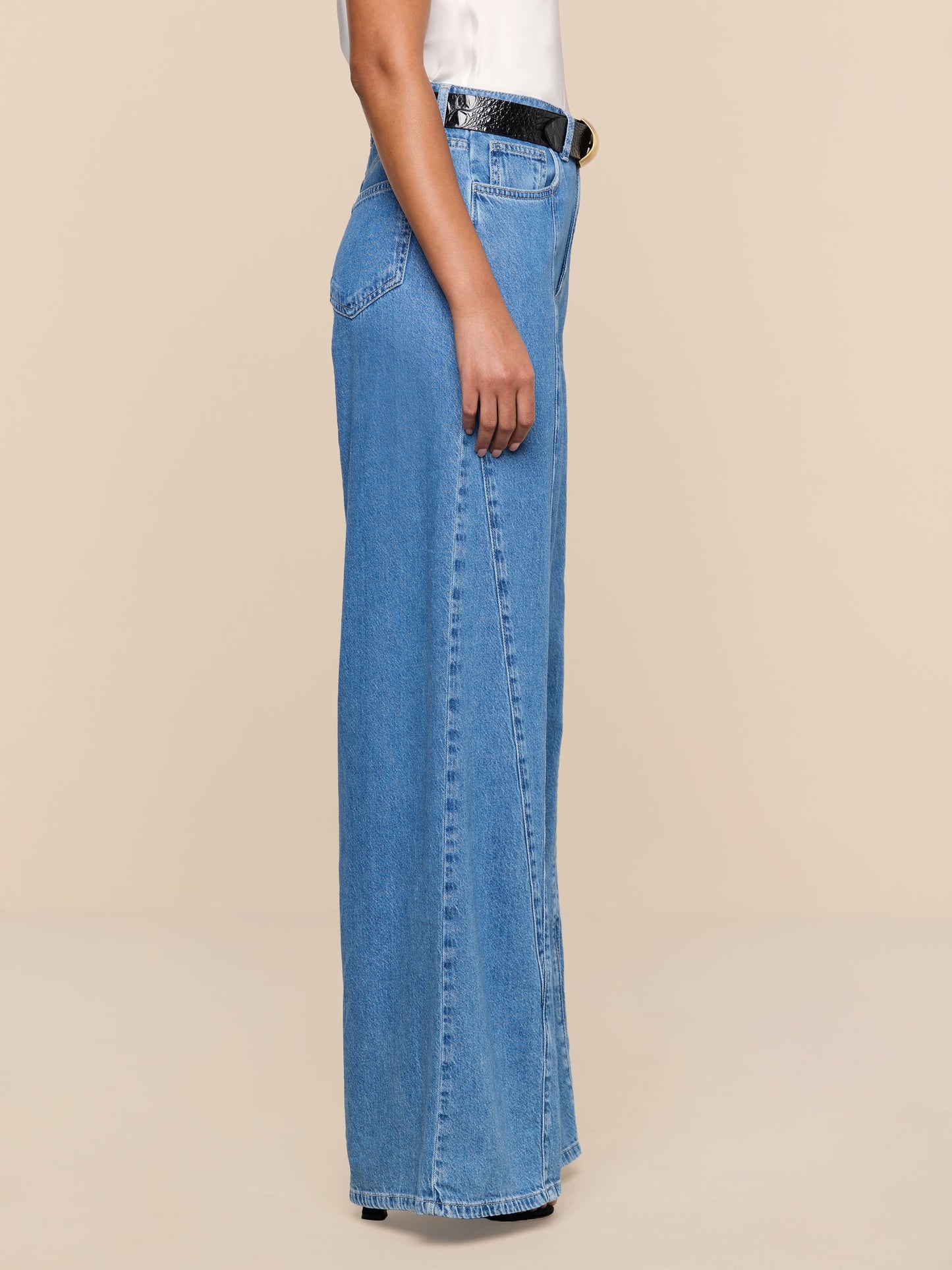 Niles Wide-Leg Jean