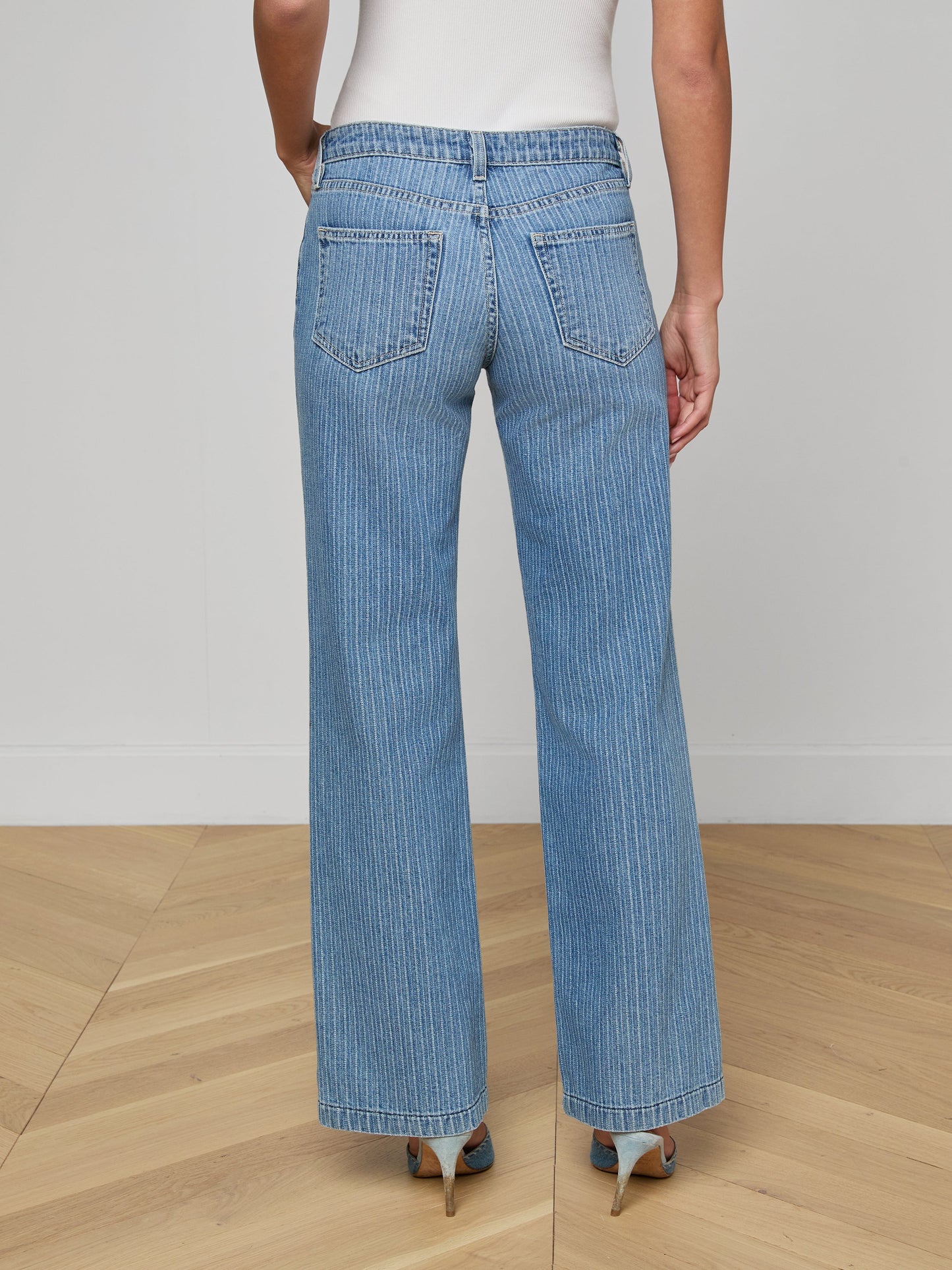 Joanne Low-Rise Wide-Leg Jean
