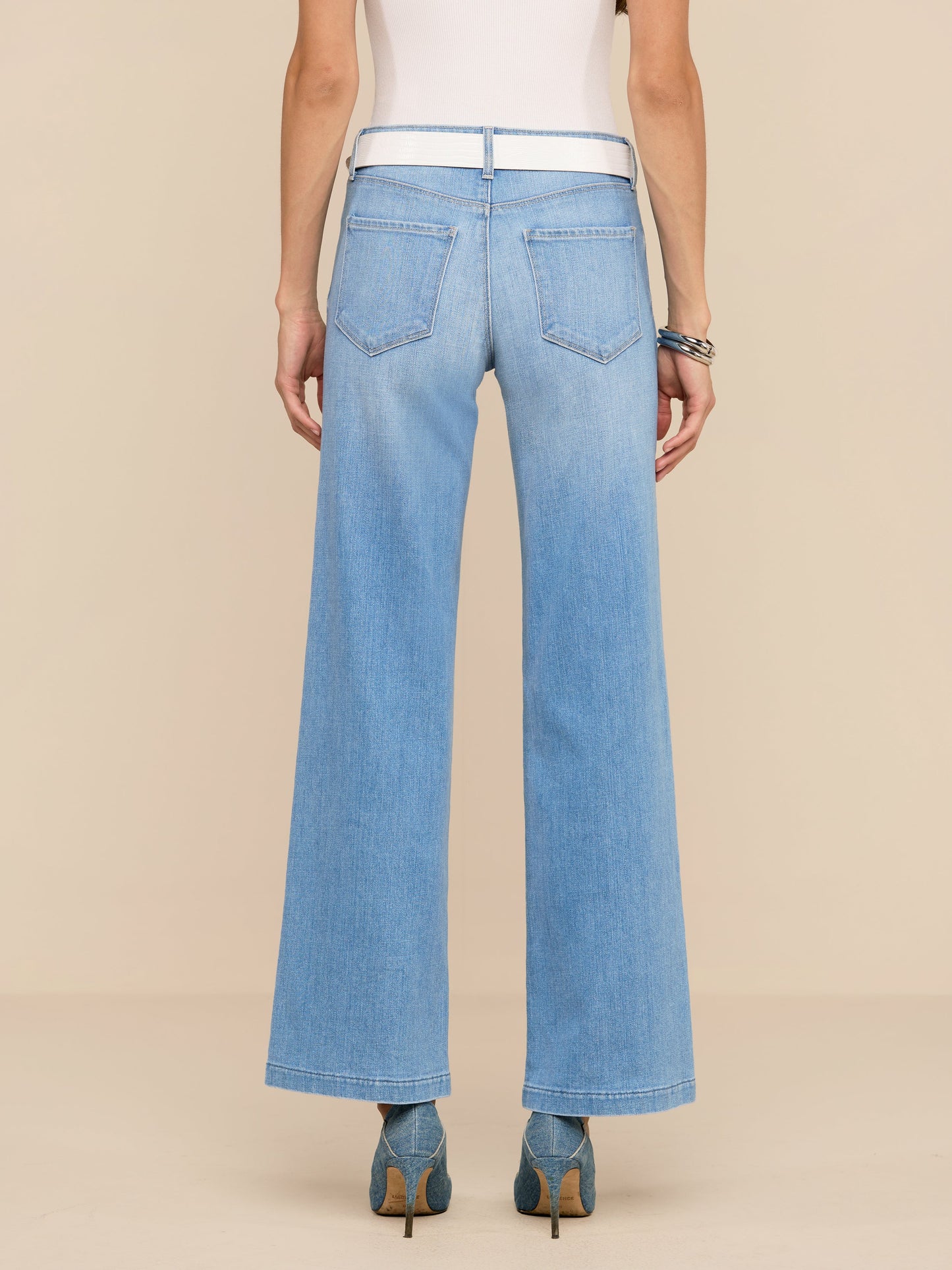 Joanne Low-Rise Wide-Leg Jean