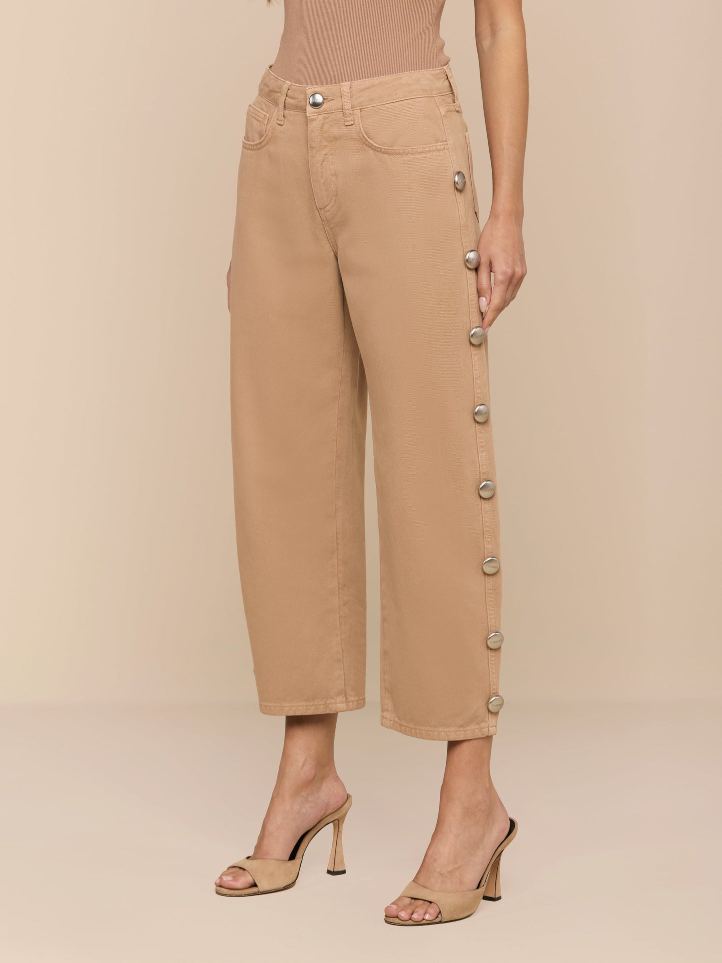 Mallis Studded Bow-Leg Jean