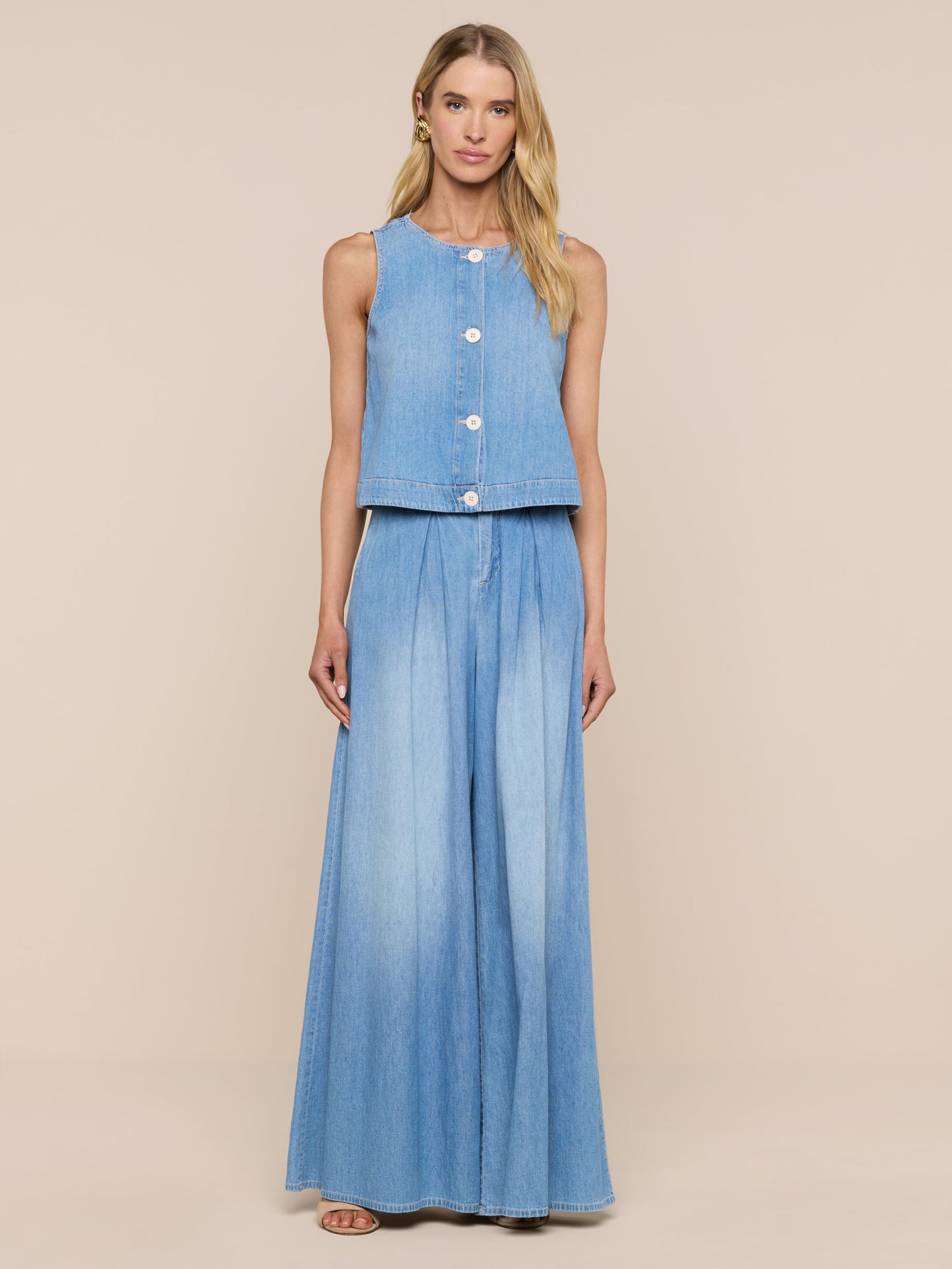 Foster Top