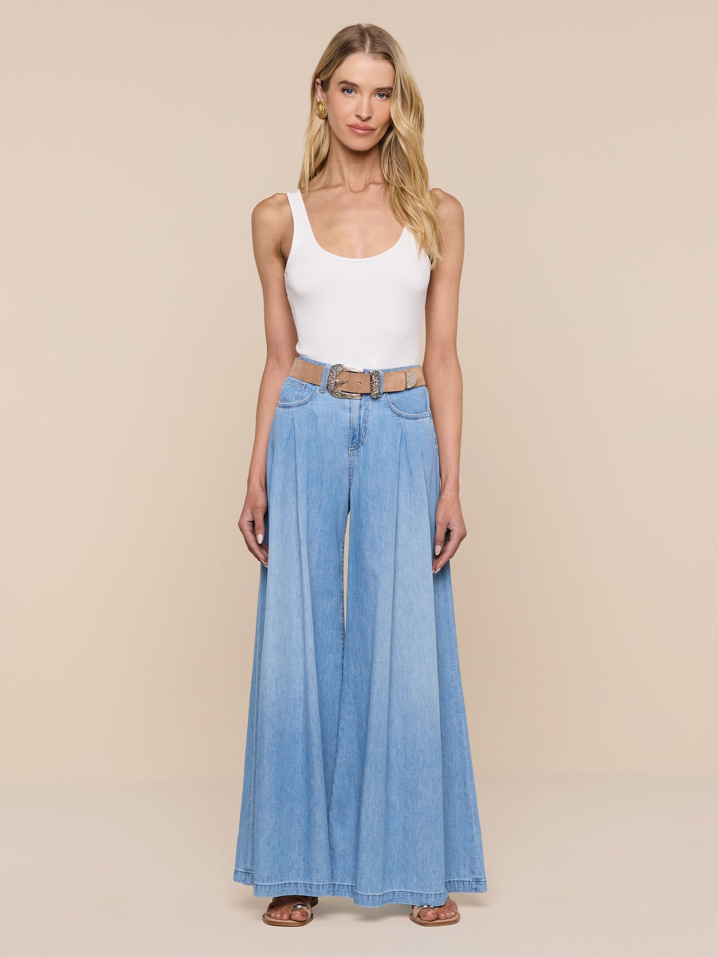 Dariela Wide-Leg Jean